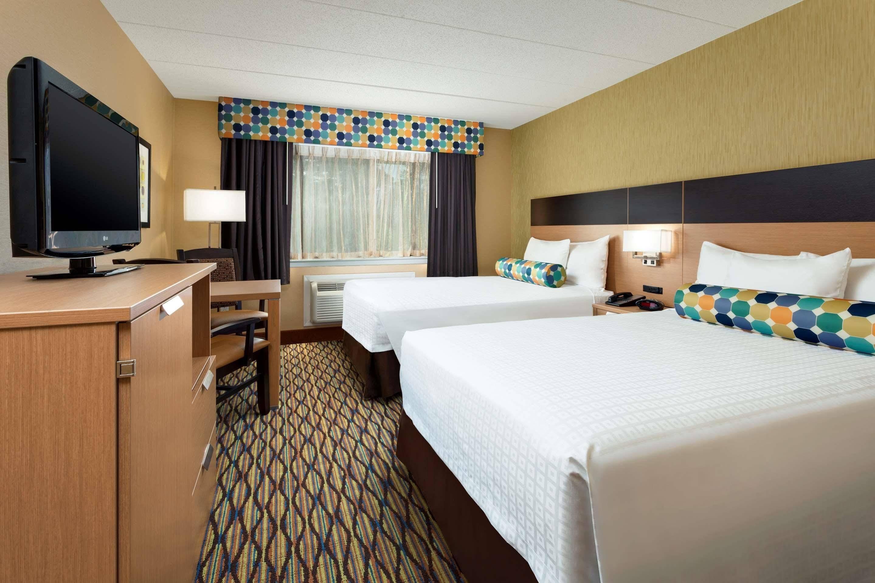 Best Western Leisure Inn Lakewood Ngoại thất bức ảnh